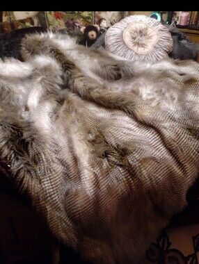 Soft ColorDiffernt Colors Back Blk Hide Very Soft Special  Beautiful Long Furnew